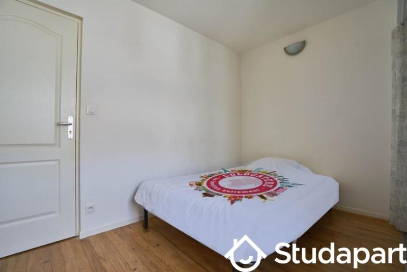 Chambre - 15 m² - 1 pièce