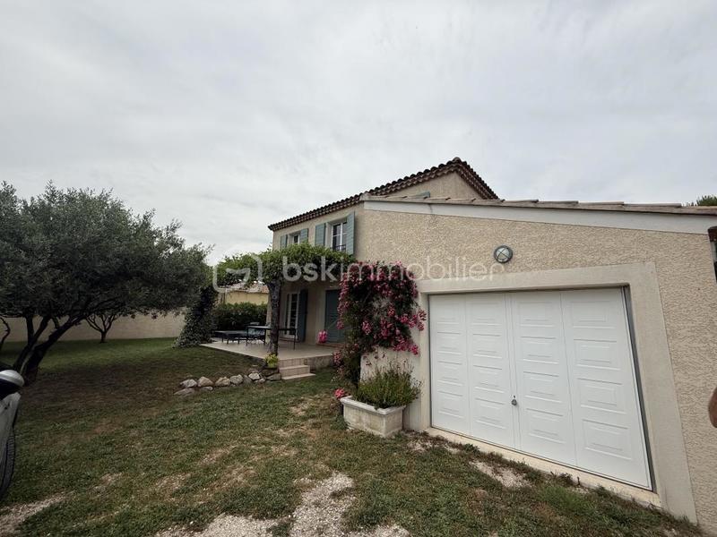 Maison traditionnelle - 131 m² - 6 pièces