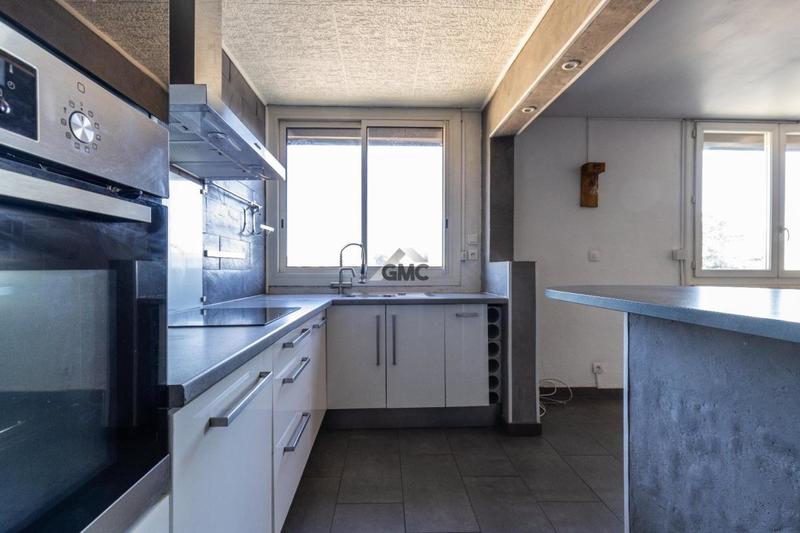 Appartement - 82 m² - 4 pièces