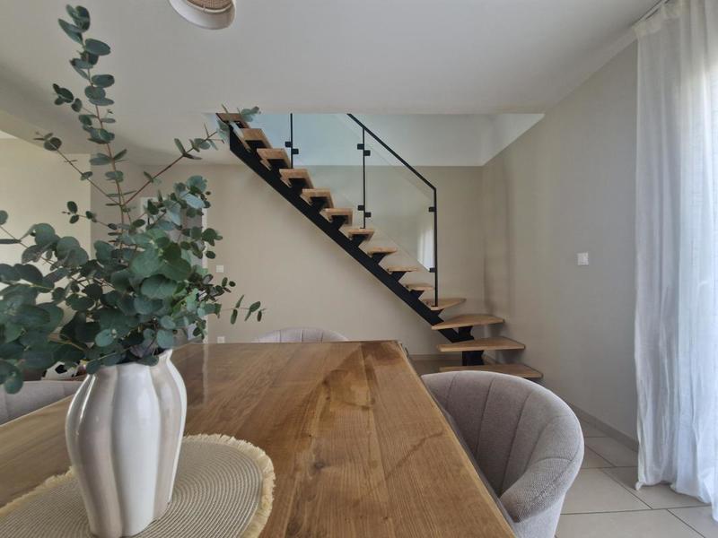 Maison - 200 m² - 8 pièces