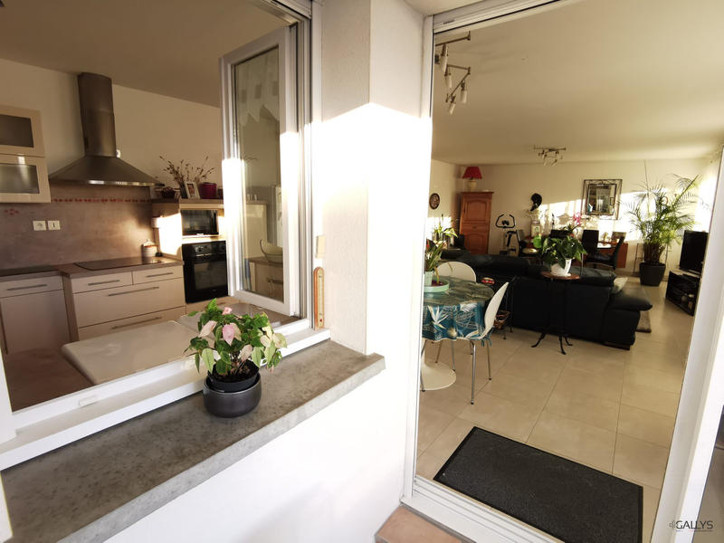 Appartement - 84 m² - 3 pièces