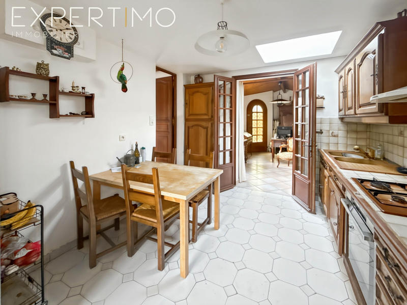 Maison - 141 m² - 7 pièces