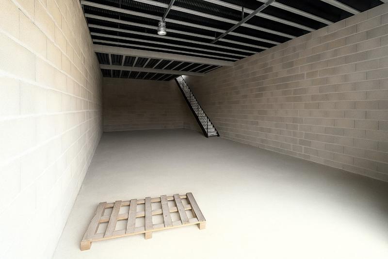 Local d'activité / Entrepôt - 133 m²