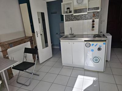 Studio - 12 m² - 1 pièce