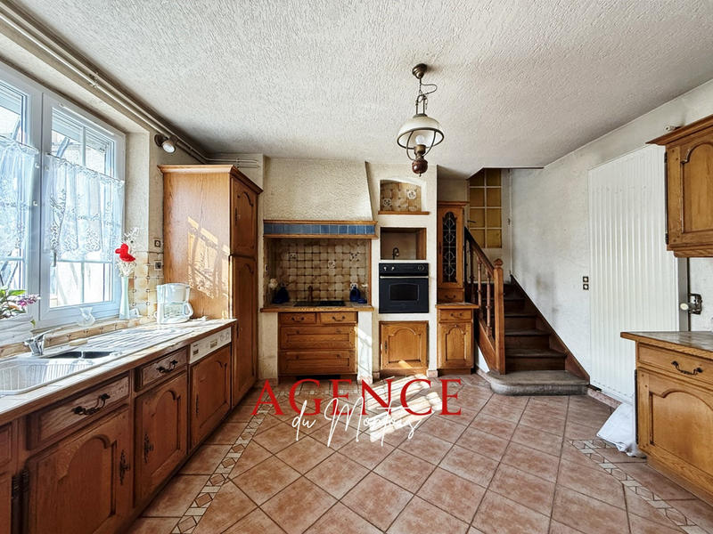 Maison - 140 m² - 5 pièces