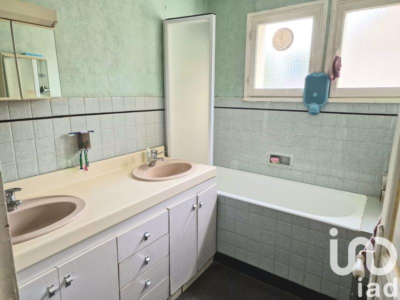 Maison - 172 m² - 9 pièces