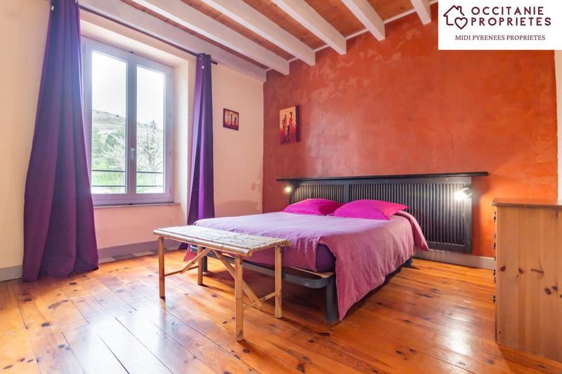 Propriété - 277 m² - 13 pièces