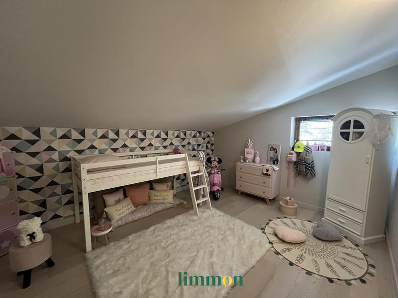 Maison - 180 m² - 5 pièces