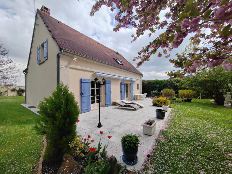 Maison - 140 m² - 6 pièces