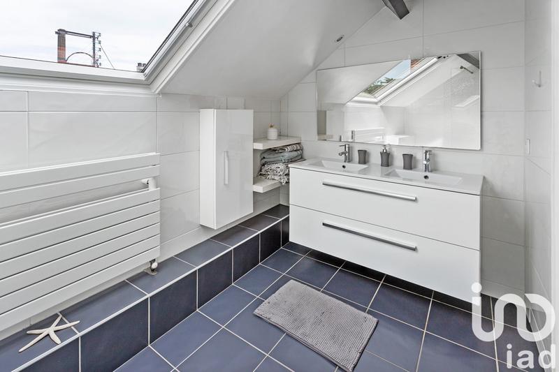 Maison - 145 m² - 7 pièces