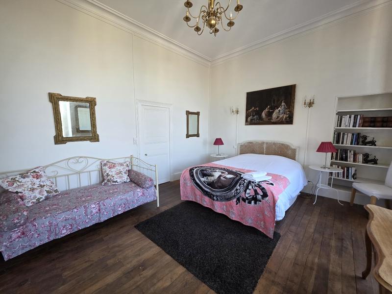 Maison - 303 m² - 7 pièces