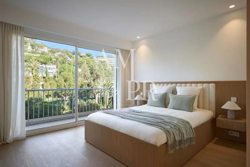 Appartement - 210 m² - 210 pièces