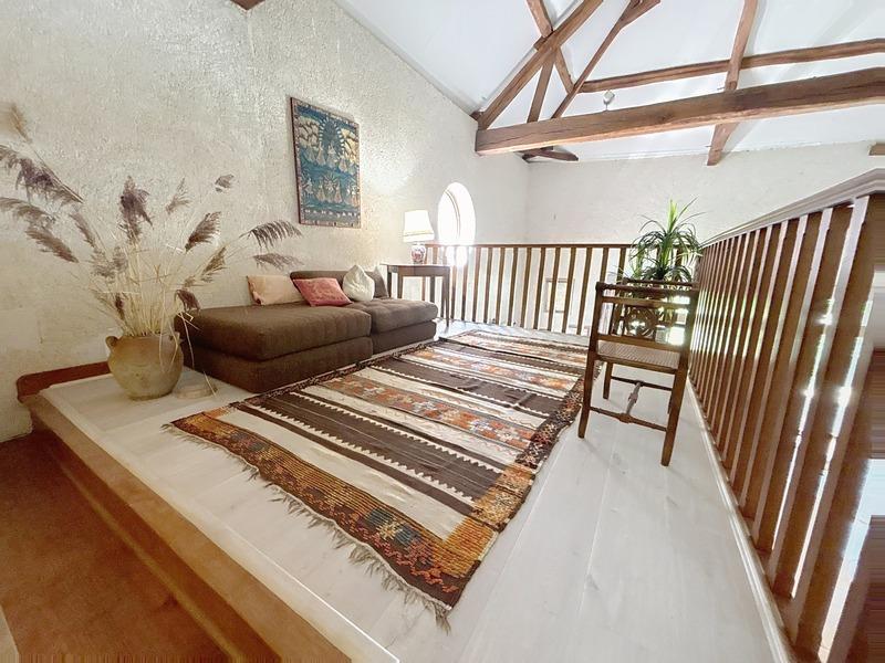 Maison - 350 m² - 12 pièces