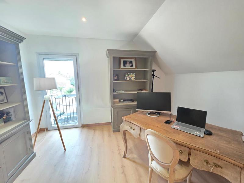 Appartement - 95 m² - 4 pièces