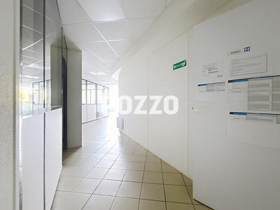 Local commercial - 107 m²