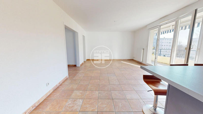 Appartement - 125 m² - 5 pièces