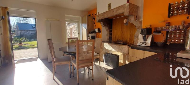 Maison - 230 m² - 9 pièces