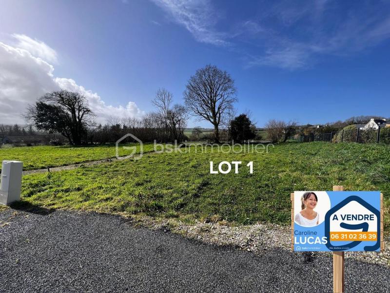 Terrain constructible - 922 m²