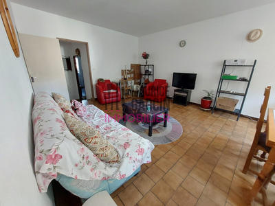 Appartement - 85 m² - 3 pièces