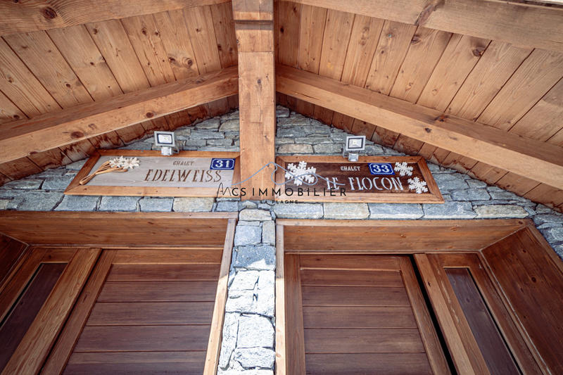 Châlet - 300 m² - 11 pièces