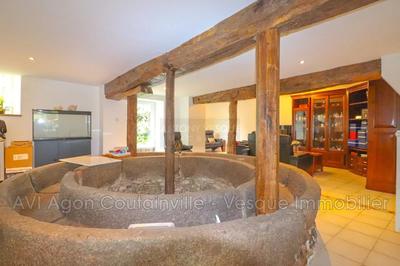 Maison - 288 m² - 15 pièces