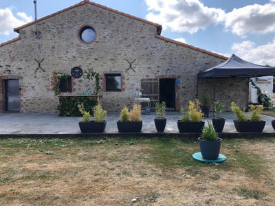 Propriété - 215 m² - 10 pièces