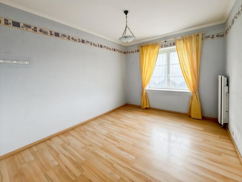 Propriété - 225 m² - 8 pièces