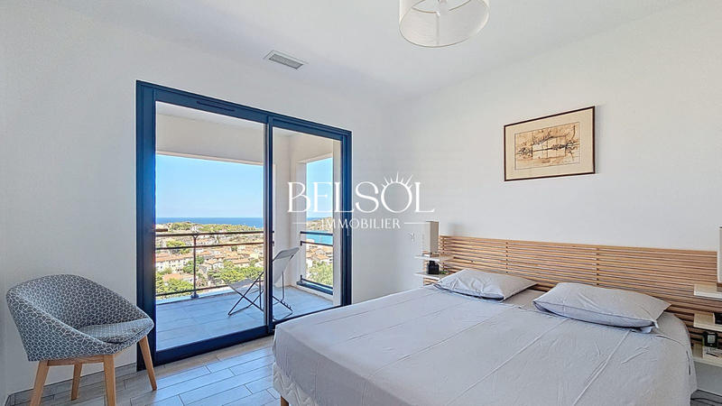 Maison contemporaine - 160 m² - 4 pièces