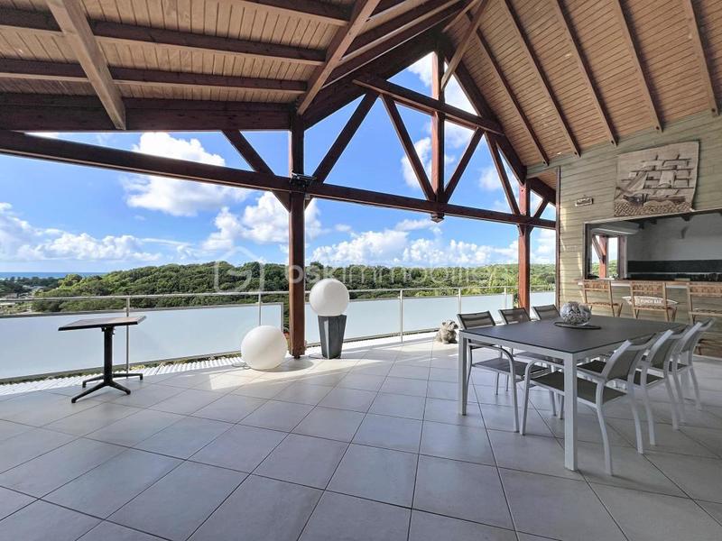 Villa - 295 m² - 10 pièces