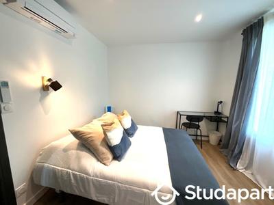 Chambre - 14 m² - 1 pièce