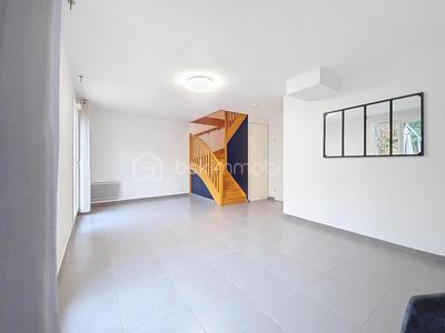 Maison - 86 m² - 5 pièces