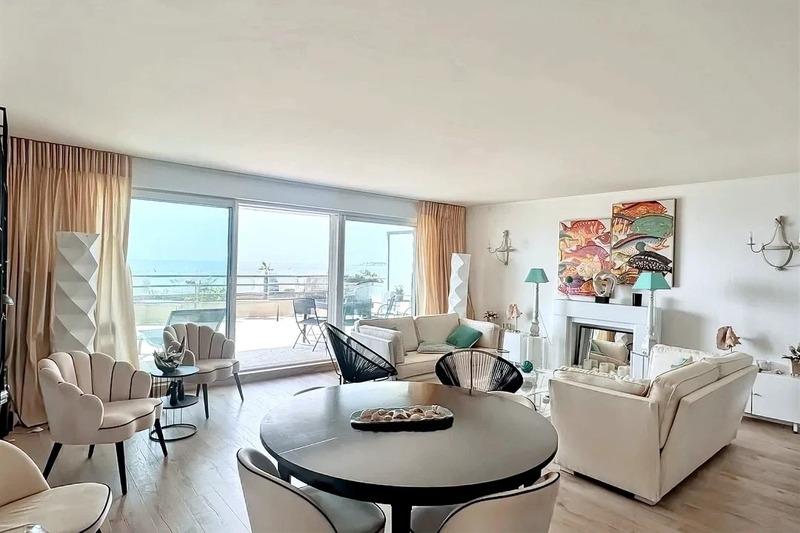 Appartement - 102 m² - 4 pièces