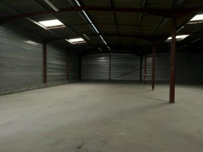 Local d'activité / Entrepôt - 850 m²