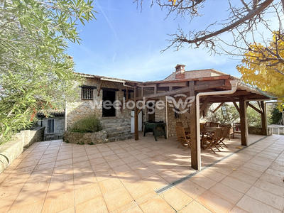 Maison ancienne - 229 m² - 7 pièces