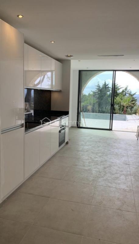 Maison - 370 m² - 7 pièces