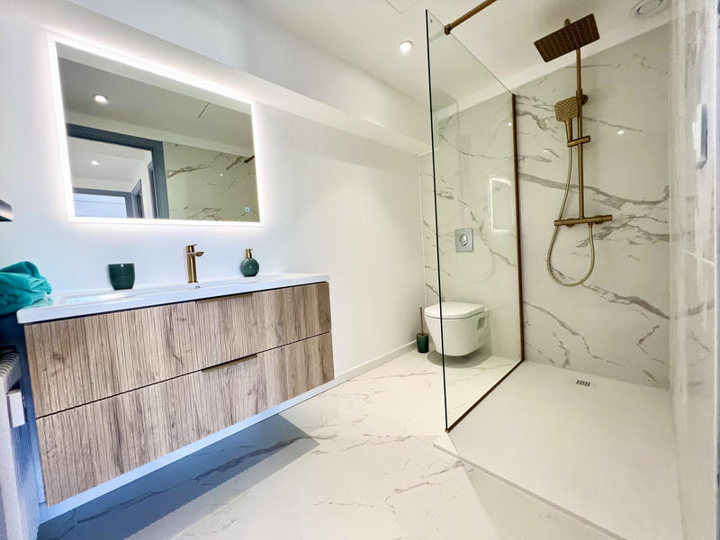 Appartement - 102 m² - 4 pièces