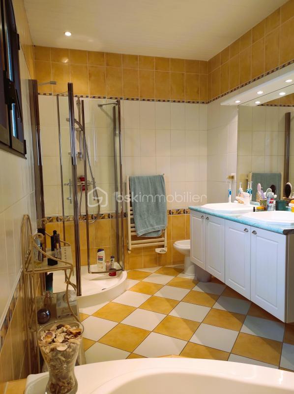 Moulin - 193 m² - 6 pièces