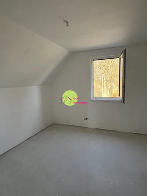 Maison - 96 m² - 5 pièces