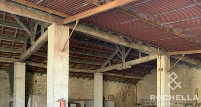 Maison - 277 m² - 1 pièce