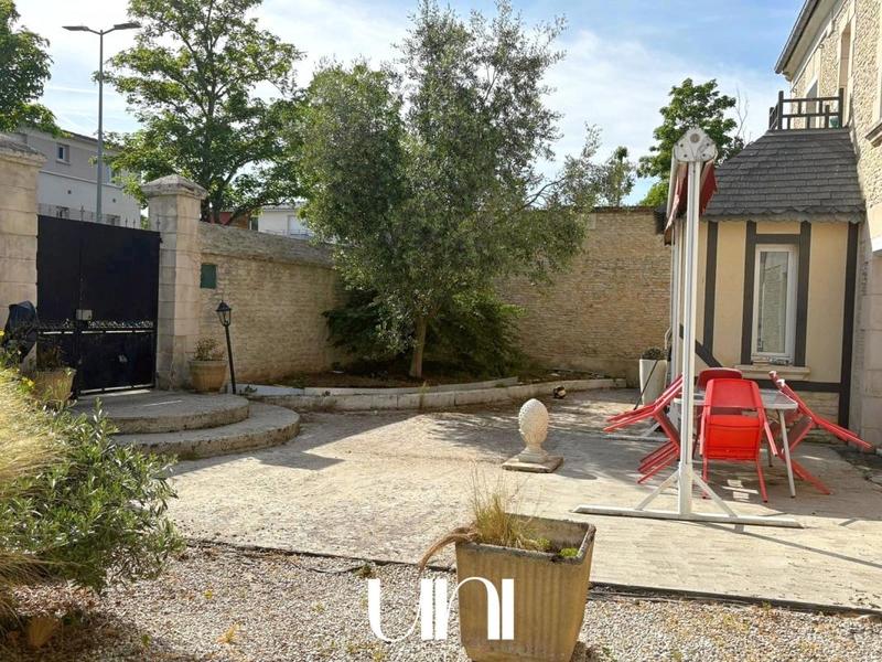 Maison - 160 m² - 6 pièces