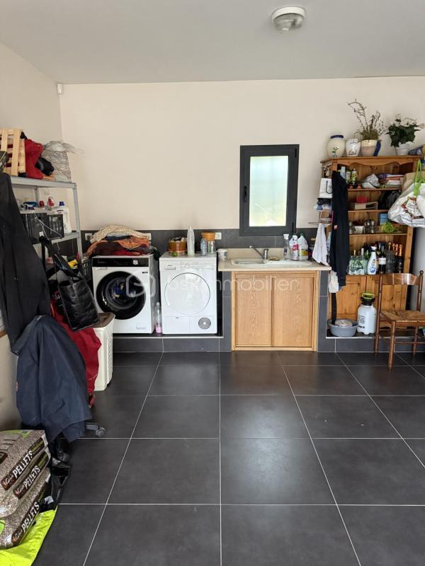 Maison - 210 m² - 9 pièces