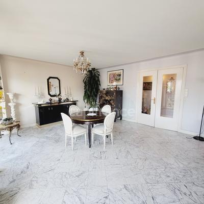 Appartement - 98 m² - 4 pièces