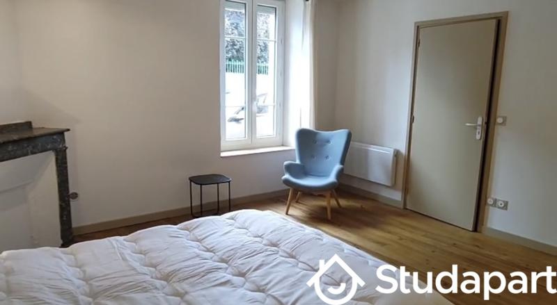 Chambre - 104 m² - 1 pièce