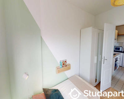 Chambre - 80 m² - 1 pièce