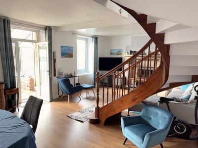 Maison de ville - 139 m² - 8 pièces