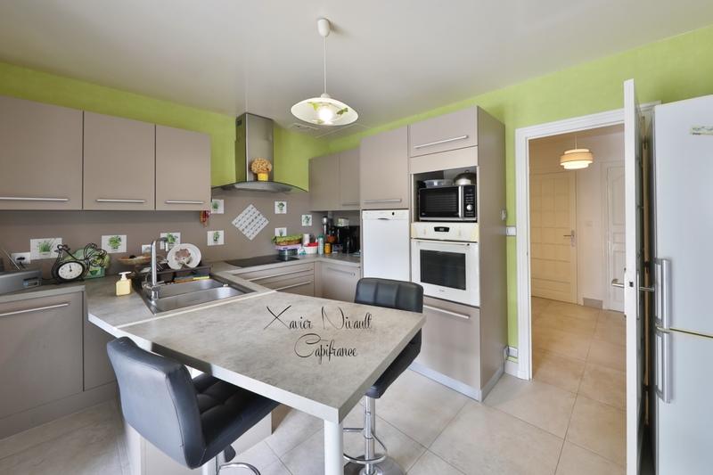 Maison - 224 m² - 8 pièces