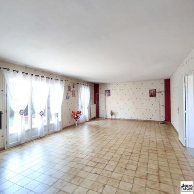 Maison traditionnelle - 114 m² - 5 pièces