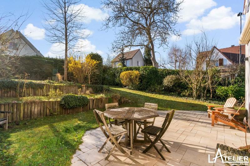 Maison - 167 m² - 7 pièces