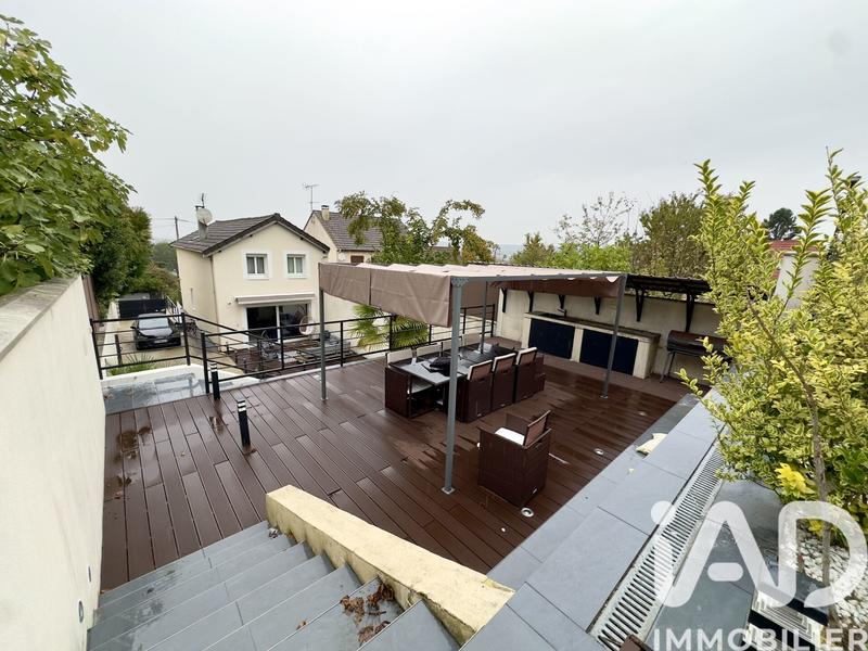 Maison - 151 m² - 7 pièces