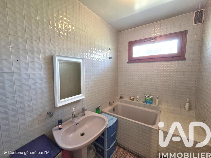 Maison - 307 m² - 10 pièces